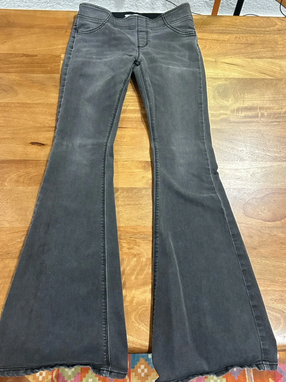 Free People Gray Ultra Flare Jeans Elastic Waist Low Rise Size 26